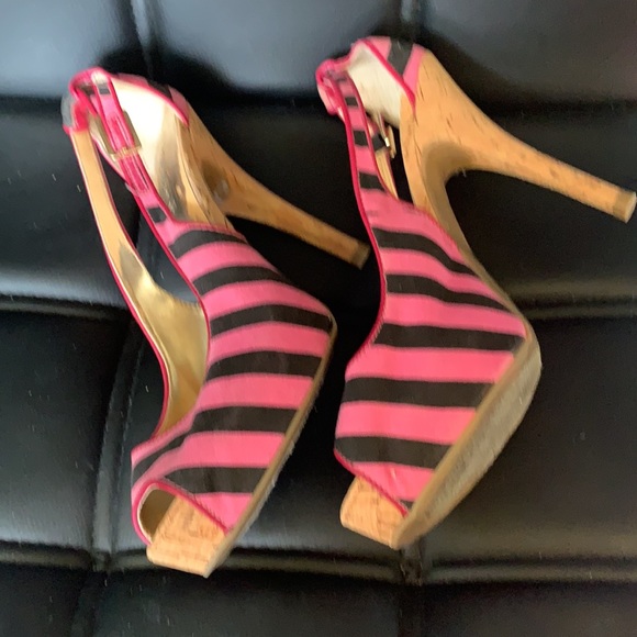 Guess Navy/Pink striped Open toe pump Size 8 - Picture 4 of 6